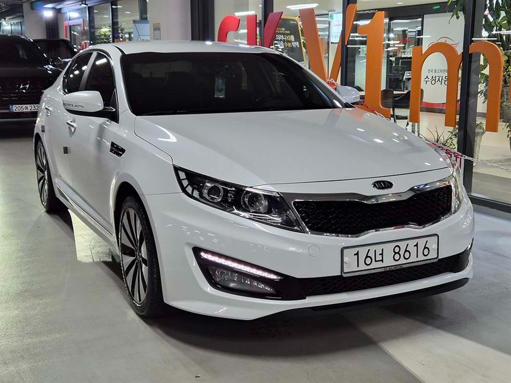 KIA K5 2011 Blanco - Importación desde Corea - HF Imports Iquique - Foto 1