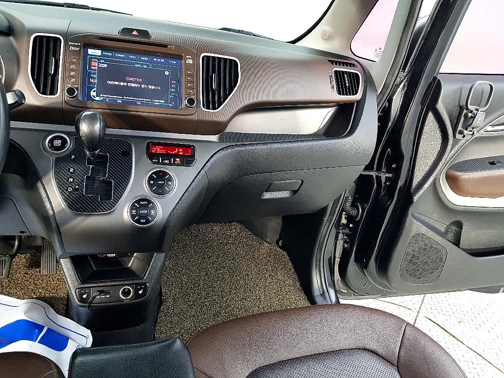 KIA Ray - Vista 10