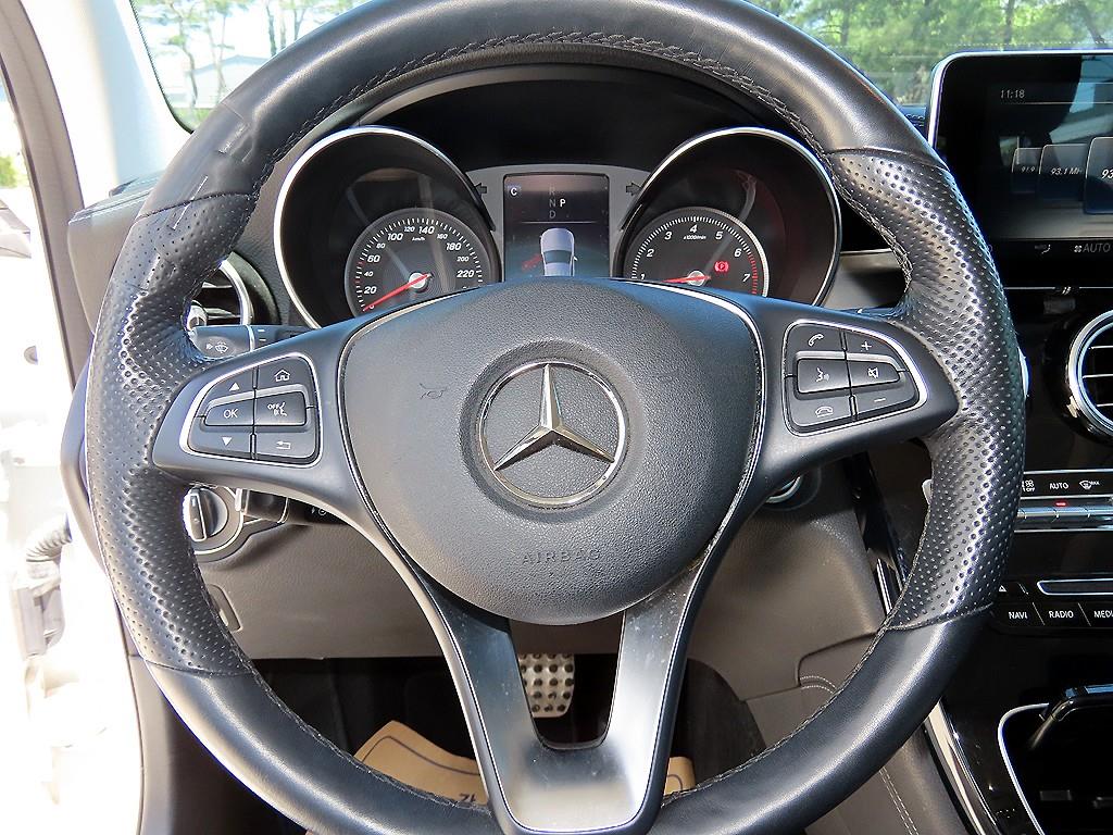 Mercedes Benz GLC Class - Vista 8