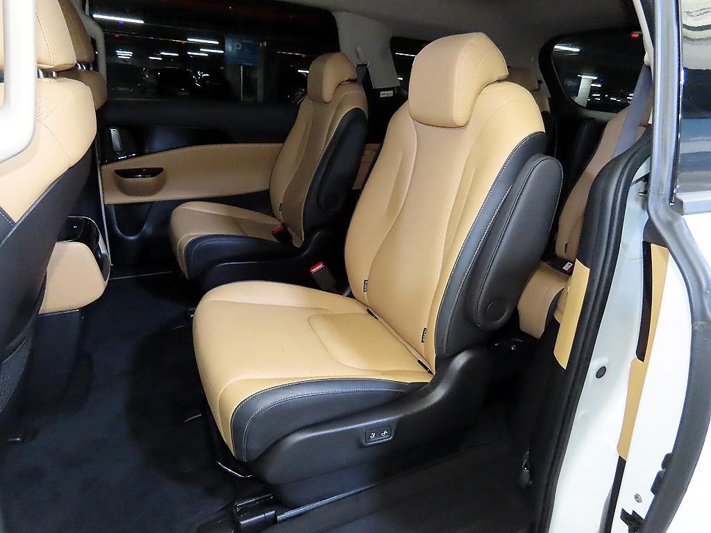 KIA Carnival - Vista 7