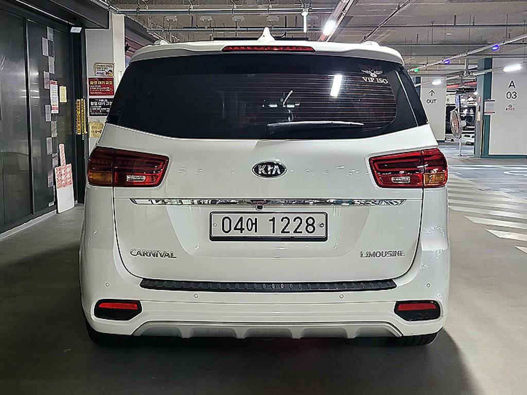 KIA Carnival - Vista 5