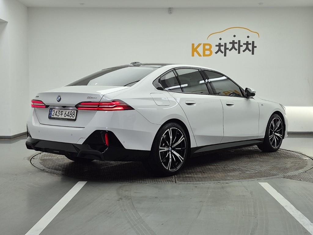 BMW 5 Series - Vista 4