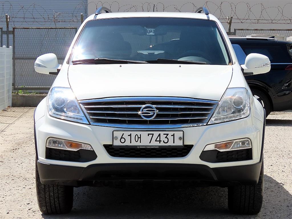 Ssangyong Rexton 2015 Blanco - Importación desde Corea - HF Imports Iquique - Foto 1