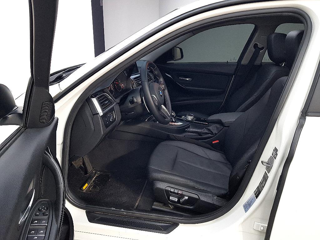 BMW 3 series - Vista 8