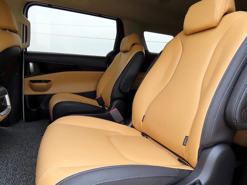 KIA Carnival - Vista 6