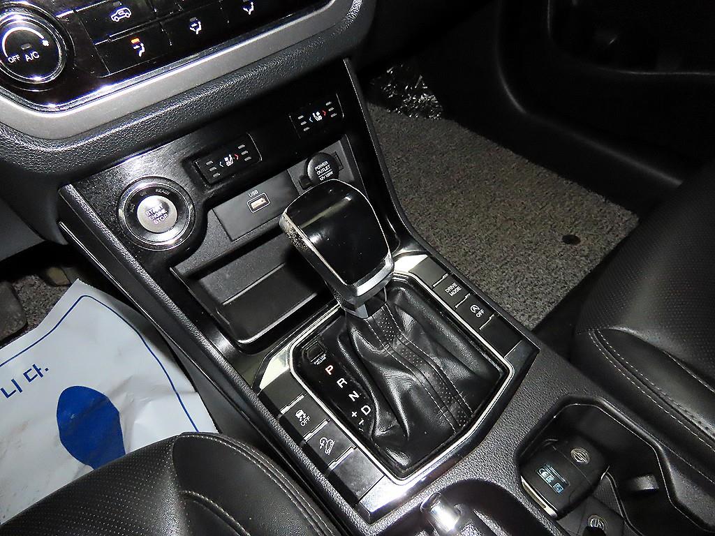 Ssangyong Korando - Vista 12