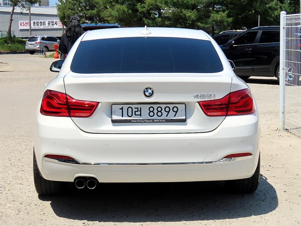 BMW 4 Series - Vista 4
