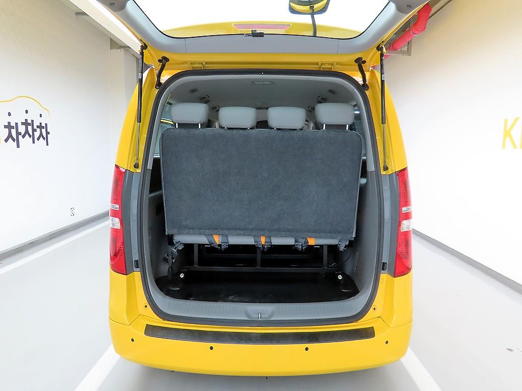 HYUNDAI Starex - Vista 4