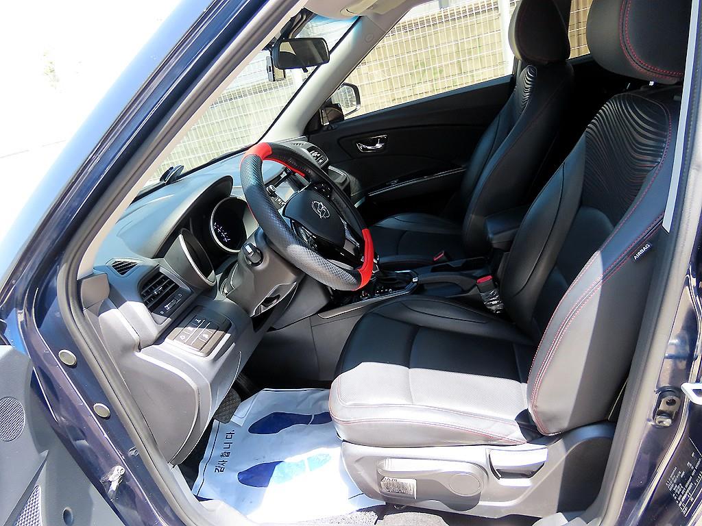 Ssangyong Tivoli - Vista 5