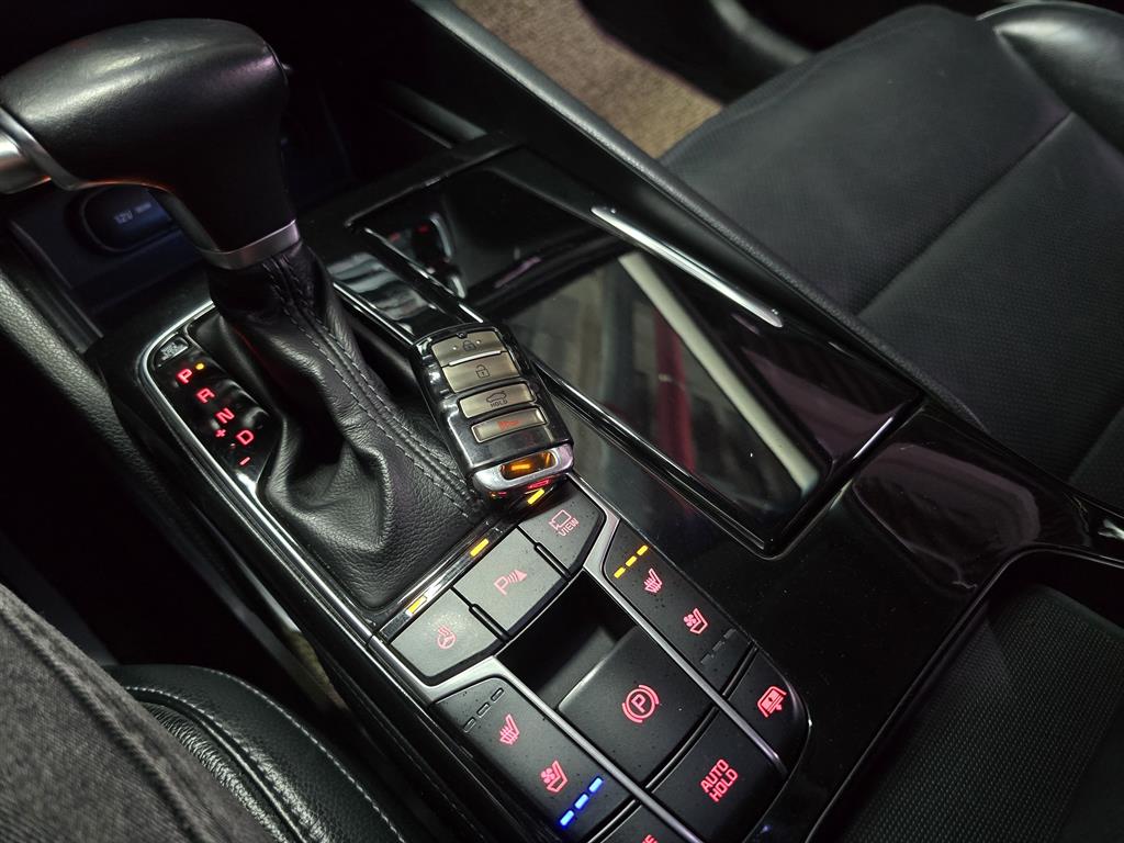 KIA K7 2016 Negro - Importación desde Corea - HF Imports Iquique - Foto 18