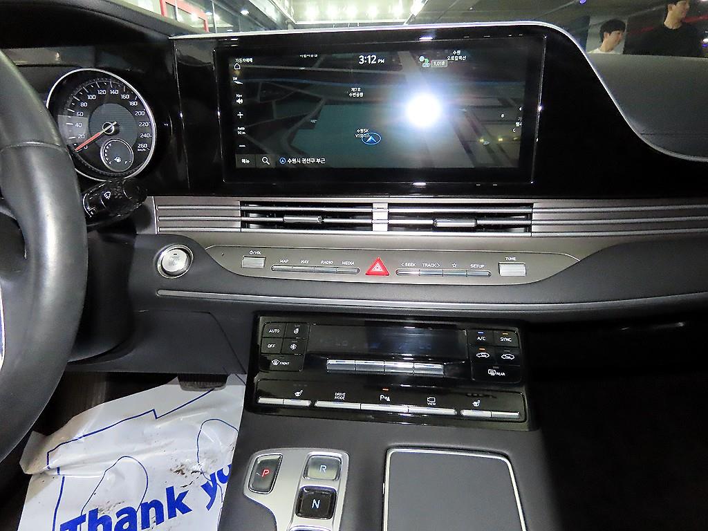 HYUNDAI Grandeur - Vista 11