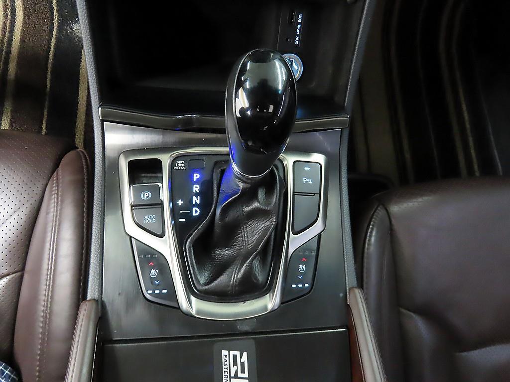 HYUNDAI Grandeur - Vista 10