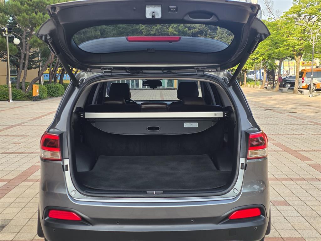 KIA Sorento - Vista 7