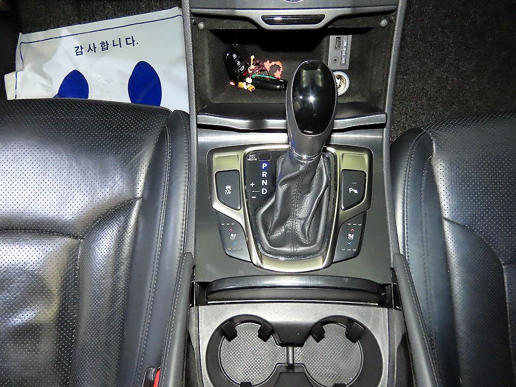 HYUNDAI Grandeur - Vista 12