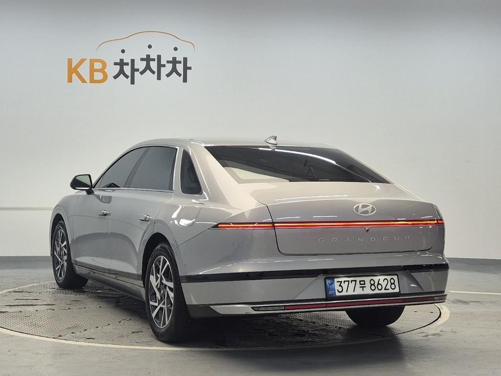 HYUNDAI Grandeur - Vista 2