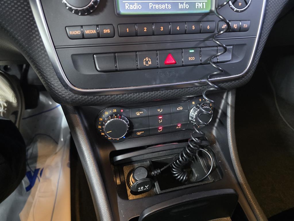 Mercedes Benz A Class 2014 Blanco - Importación desde Corea - HF Imports Iquique - Foto 13