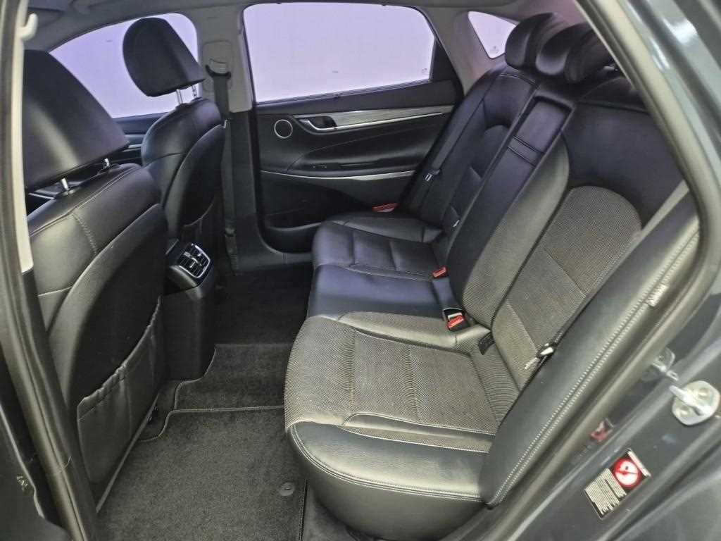 HYUNDAI Grandeur - Vista 12