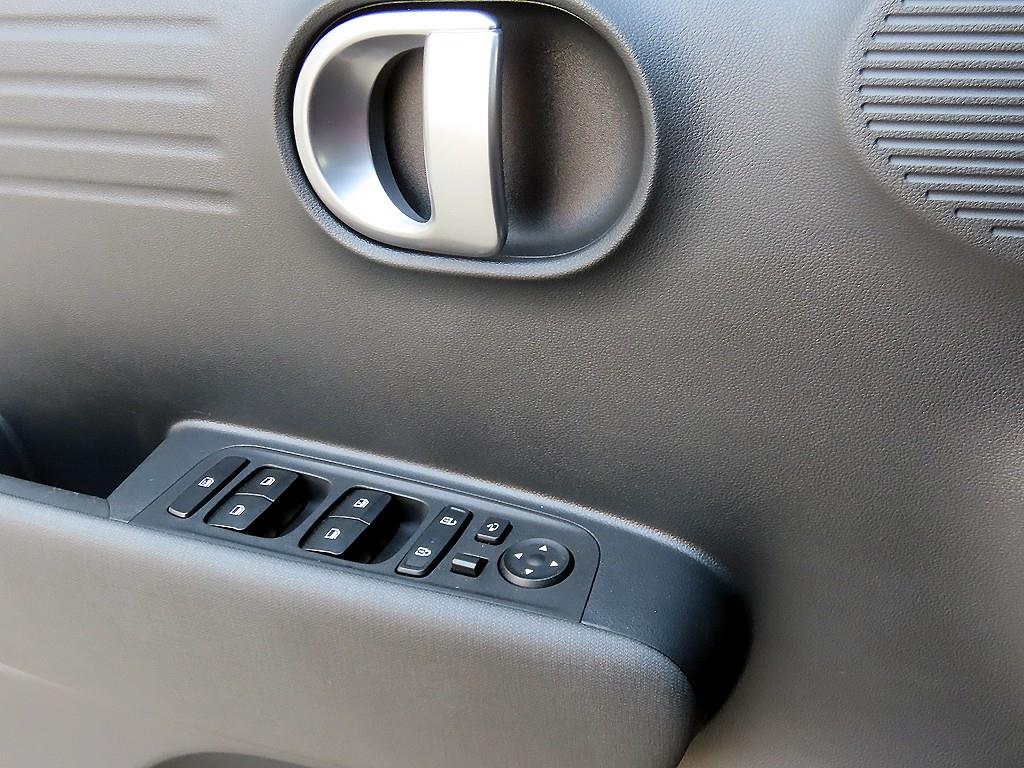 HYUNDAI Casper - Vista 11