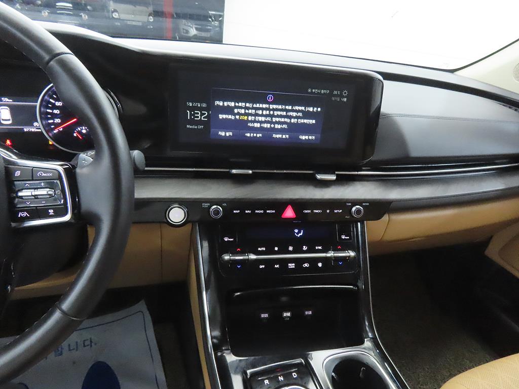 KIA Carnival - Vista 10