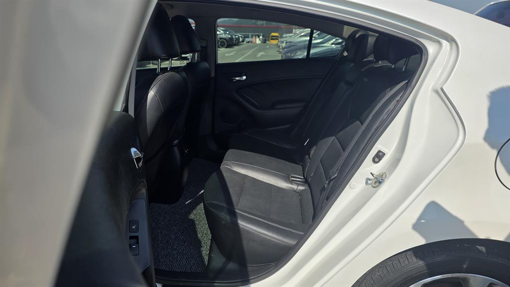 KIA K3 2015 Blanco - Importación desde Corea - HF Imports Iquique - Foto 14
