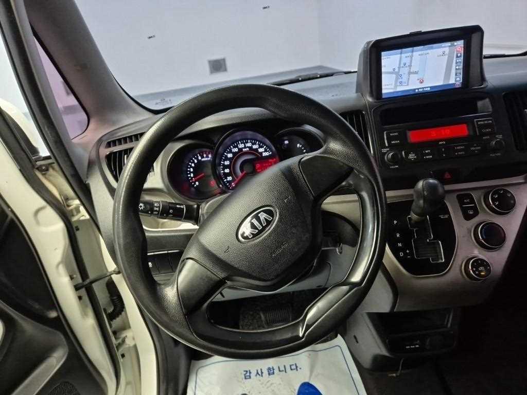 KIA Ray - Vista 8