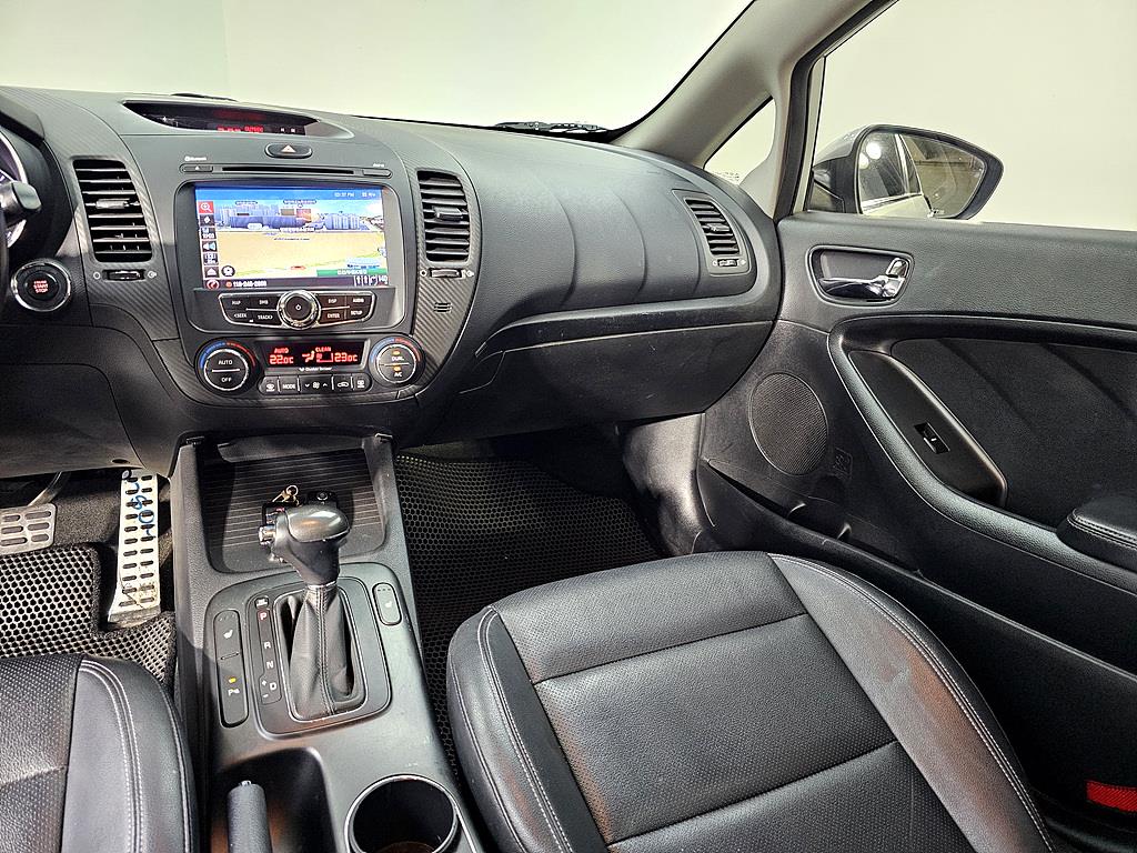 KIA K3 - Vista 10