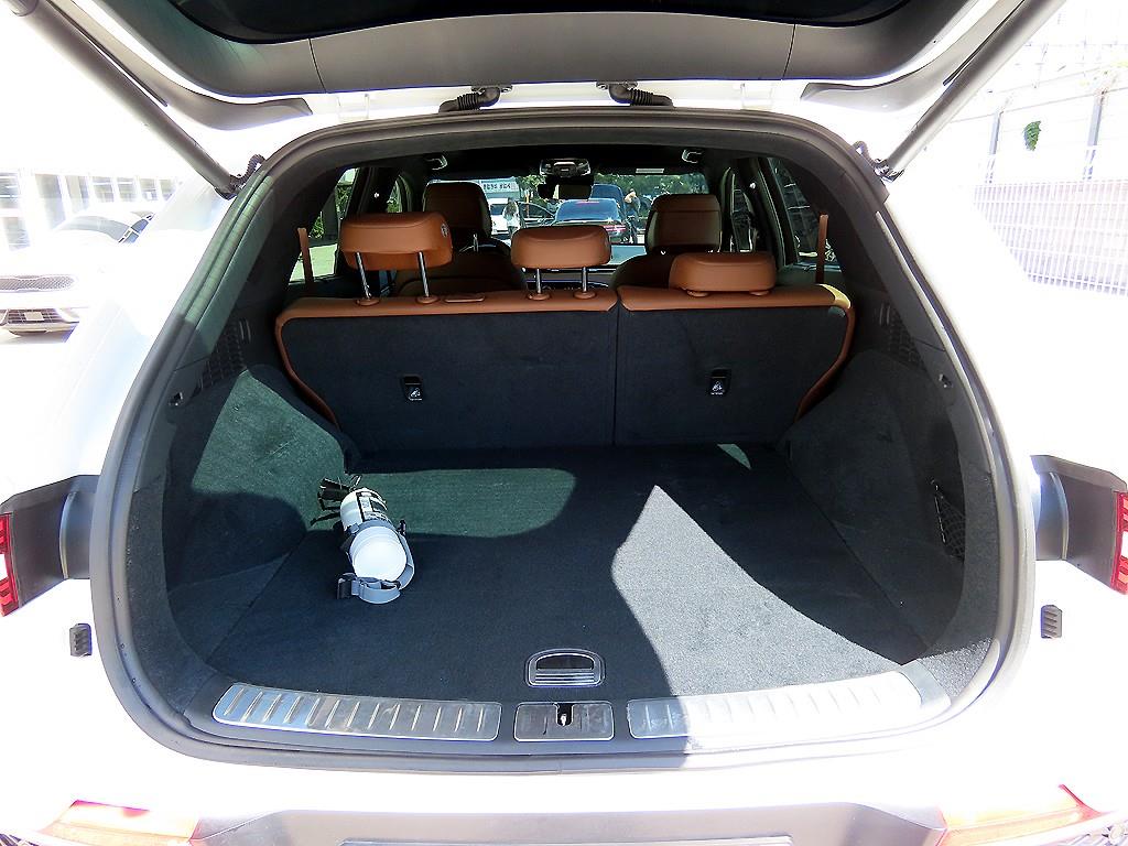 Genesis GV70 2023 Blanco - Importación desde Corea - HF Imports Iquique - Foto 16