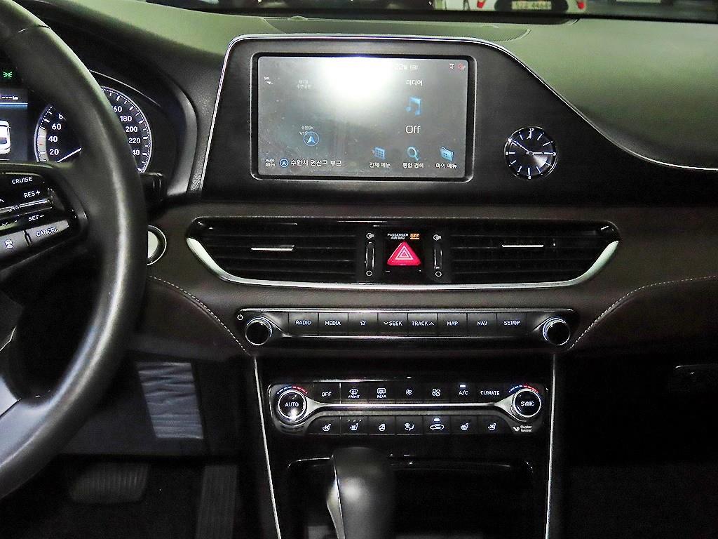 HYUNDAI Grandeur - Vista 11