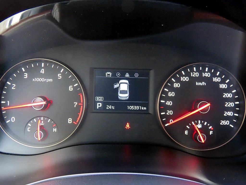 KIA K7 - Vista 9