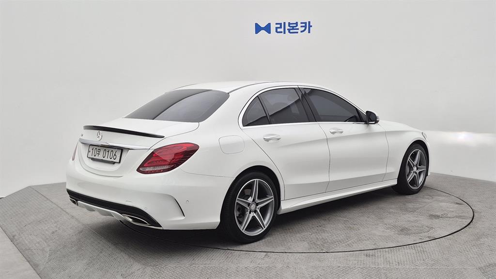 Mercedes Benz C Class - Vista 3