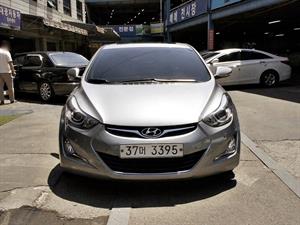 HYUNDAI Avante - Vista 2