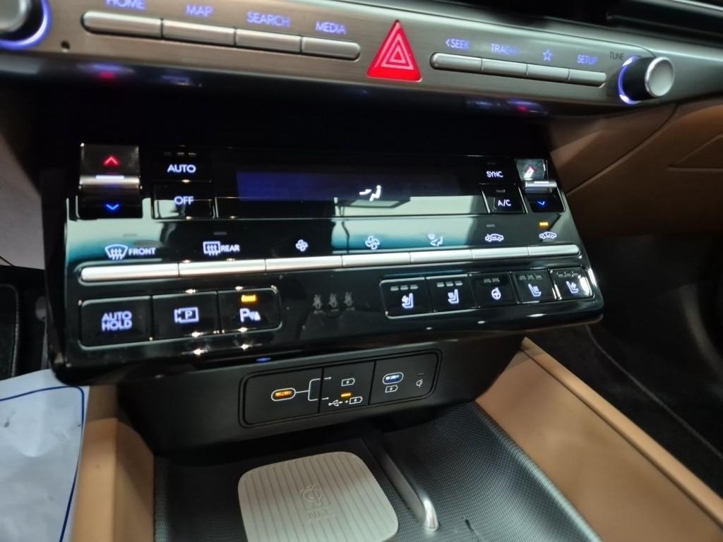 HYUNDAI Grandeur - Vista 12