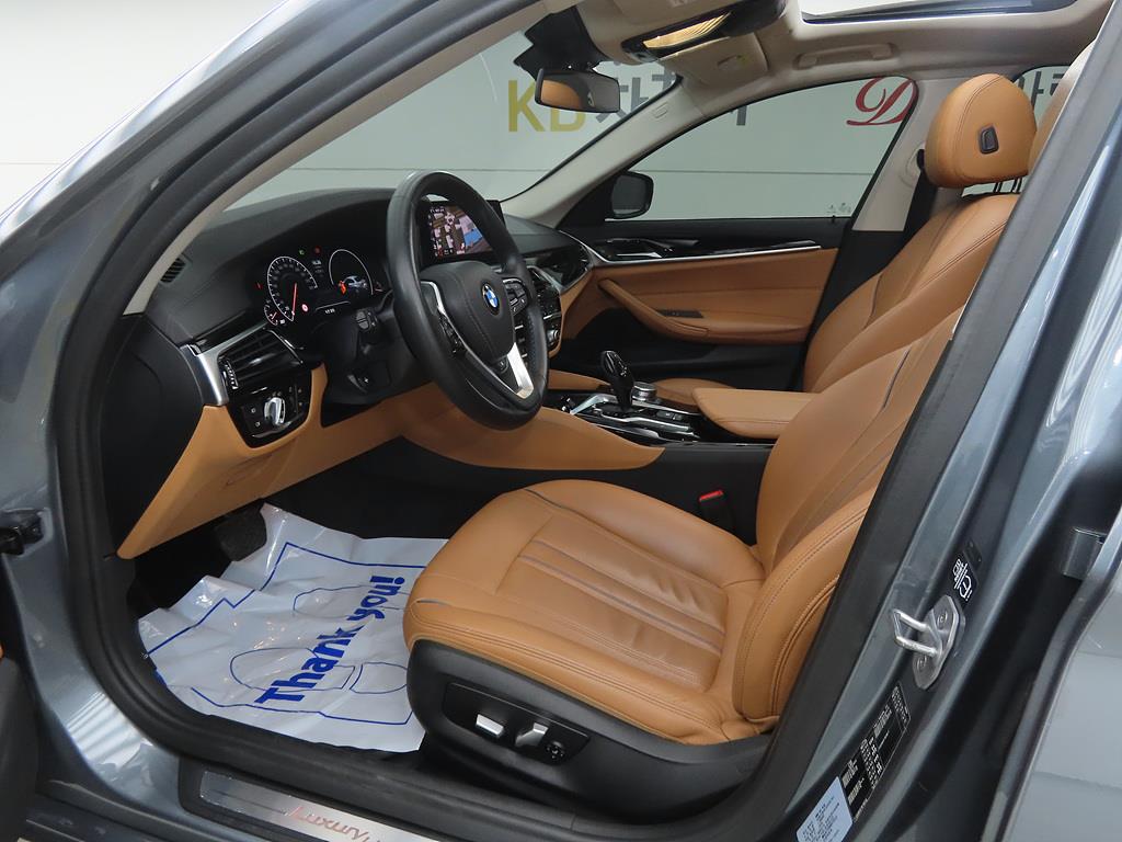 BMW 5 Series - Vista 5