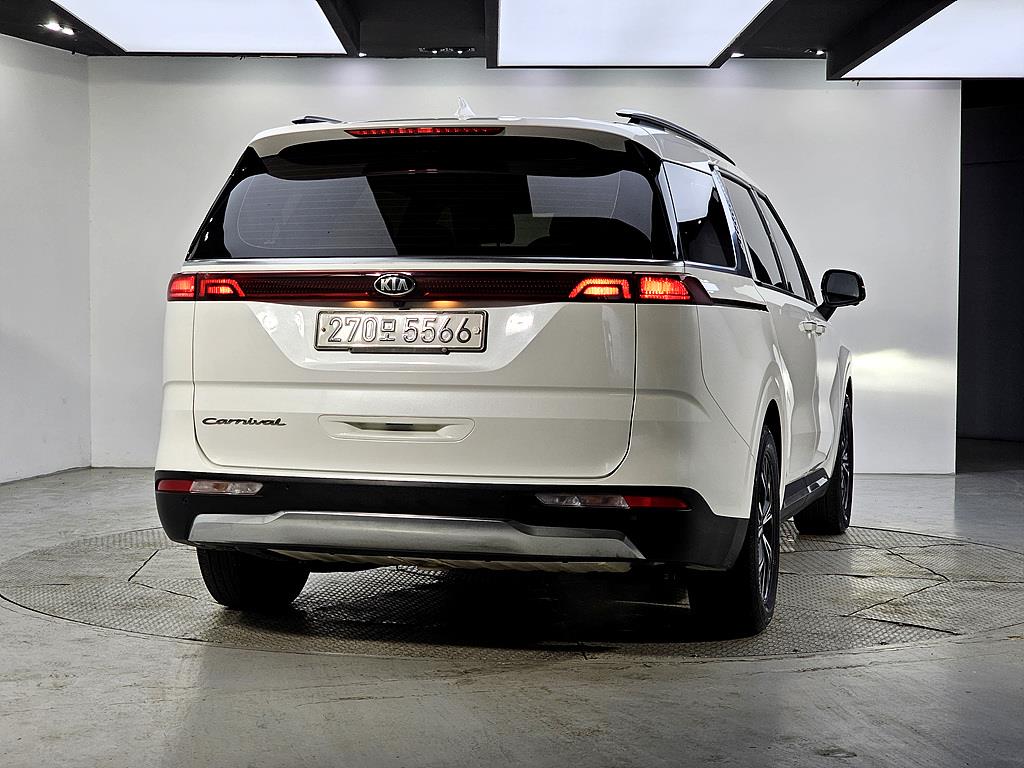 KIA Carnival - Vista 3