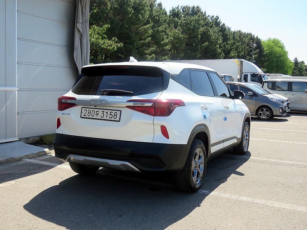 KIA Seltos - Vista 4