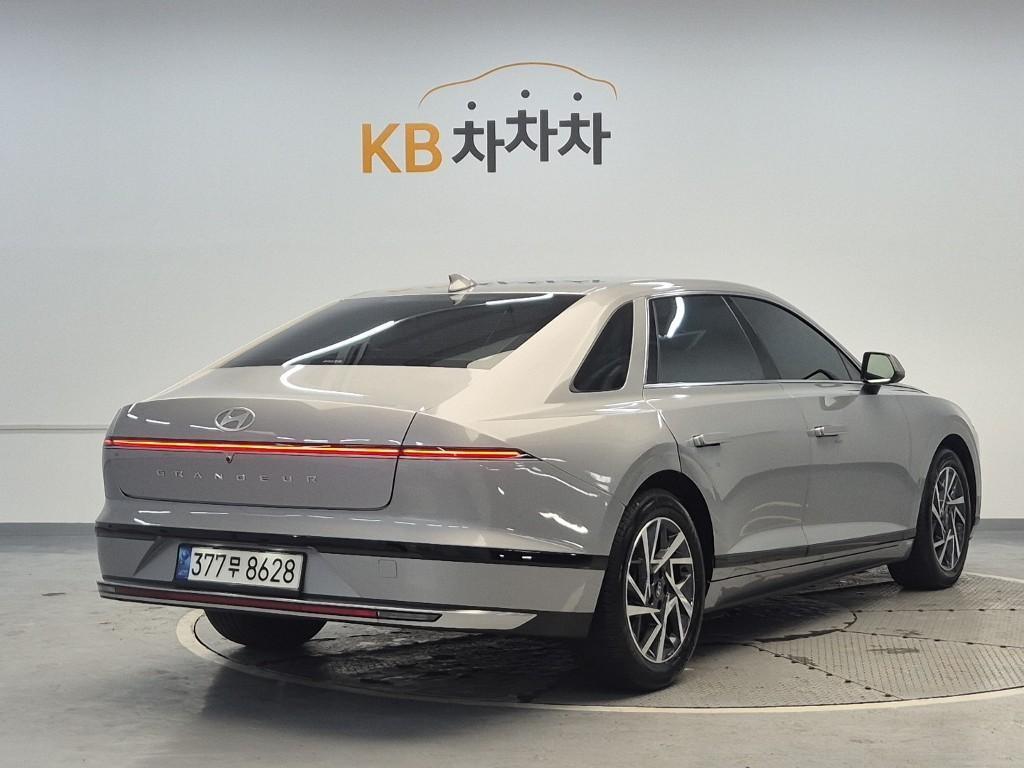 HYUNDAI Grandeur - Vista 3