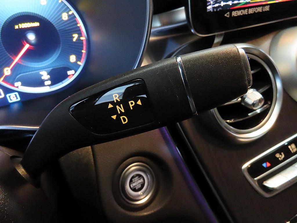 Mercedes Benz GLC Class - Vista 12