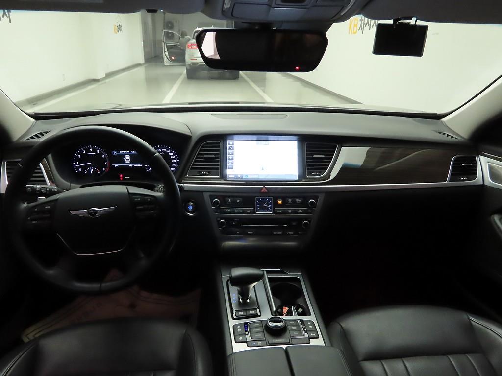Genesis G80 - Vista 8
