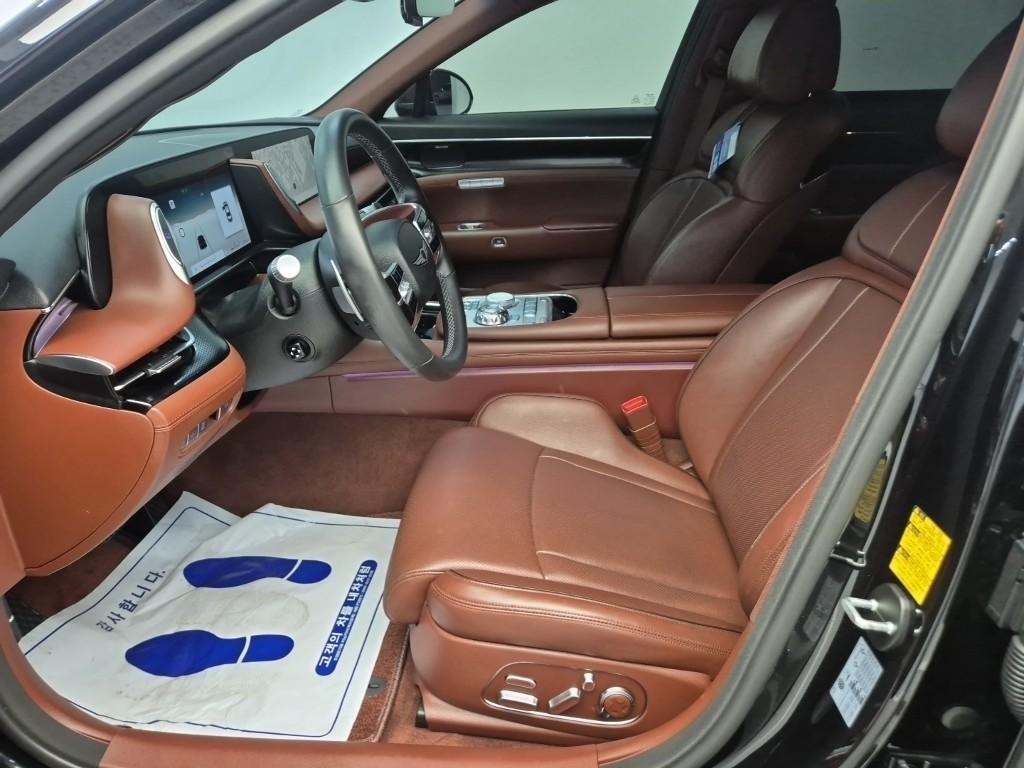 Genesis G90 - Vista 11