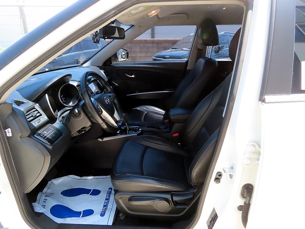 Ssangyong Tivoli - Vista 5