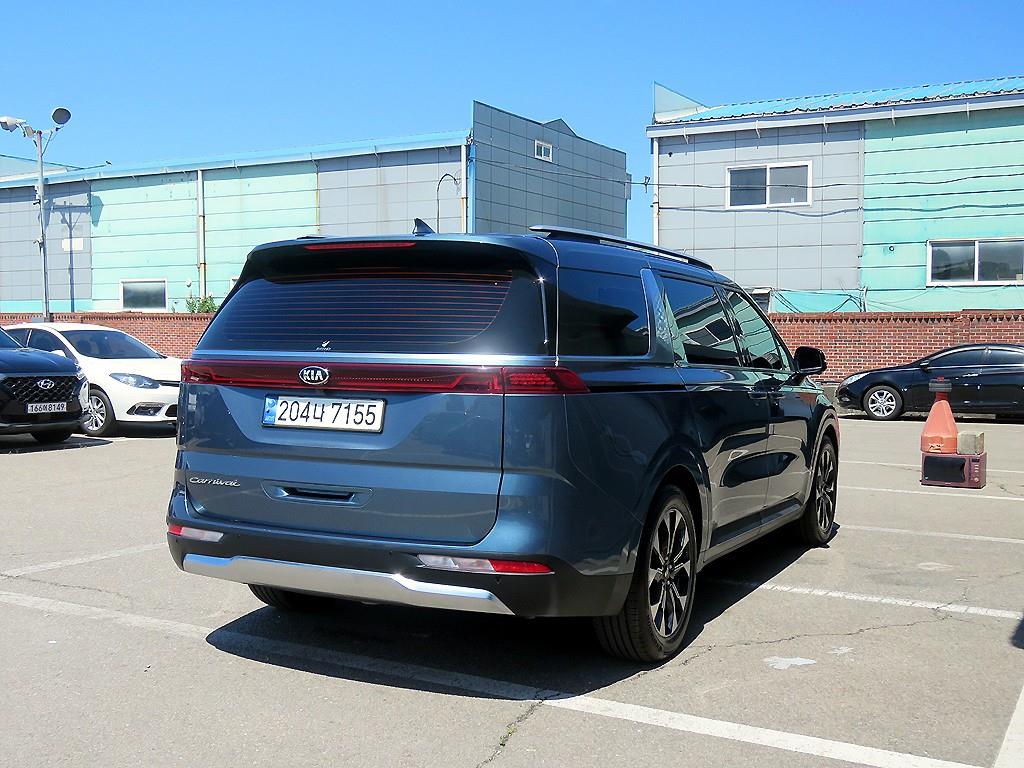 KIA Carnival - Vista 4