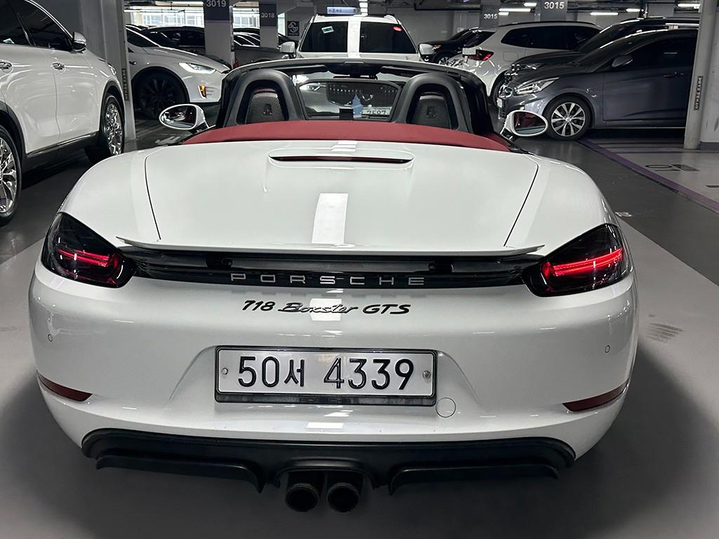 Porsche 718 - Vista 4