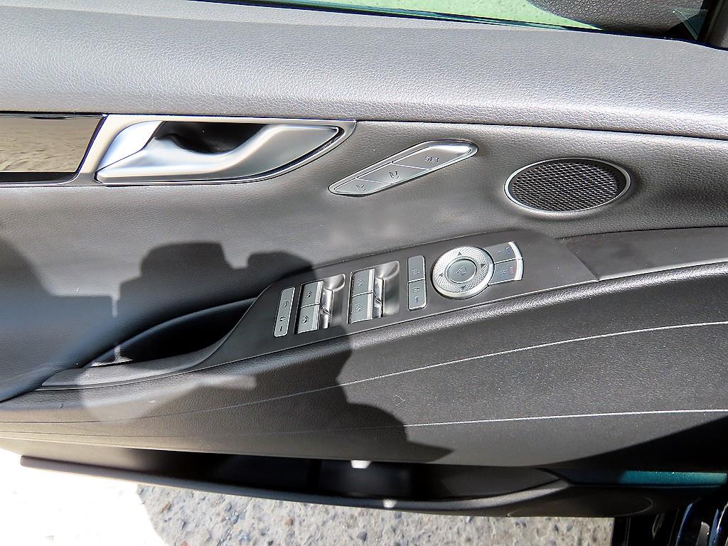 Genesis G80 - Vista 11