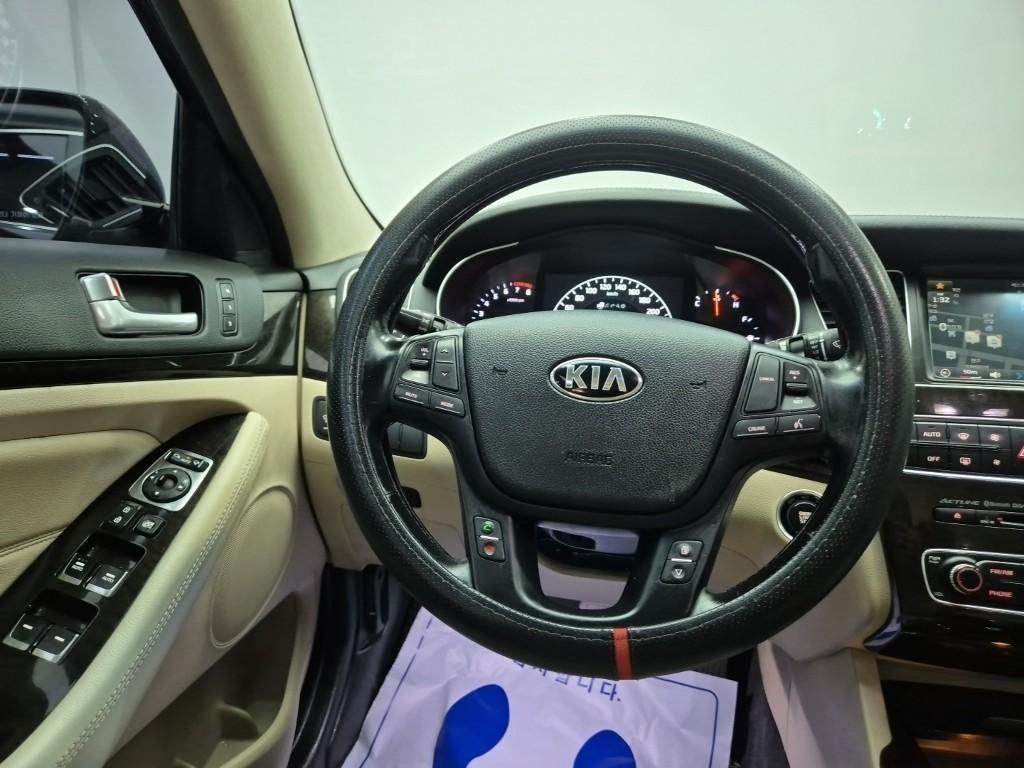 KIA K7 - Vista 9