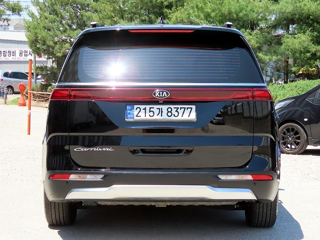 KIA Carnival - Vista 4