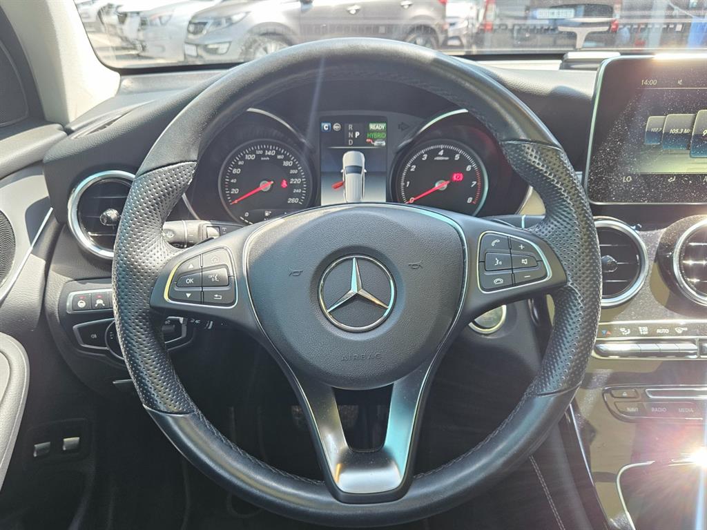 Mercedes Benz GLC Class - Vista 7