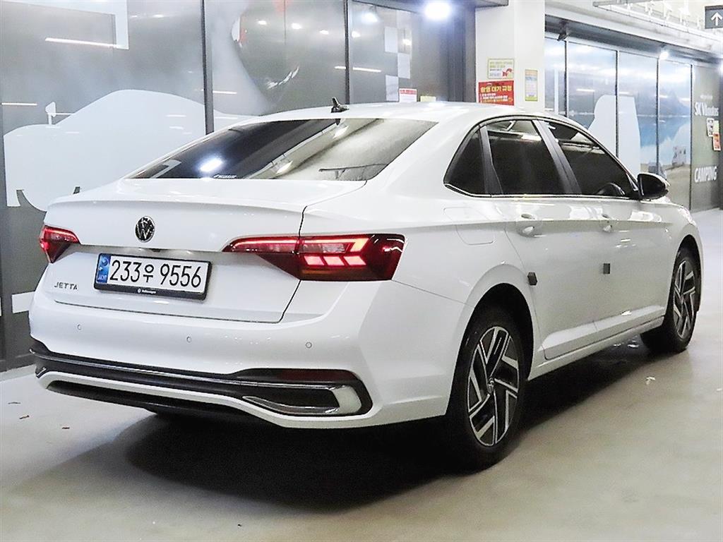 Volkswagen Jetta - Vista 4