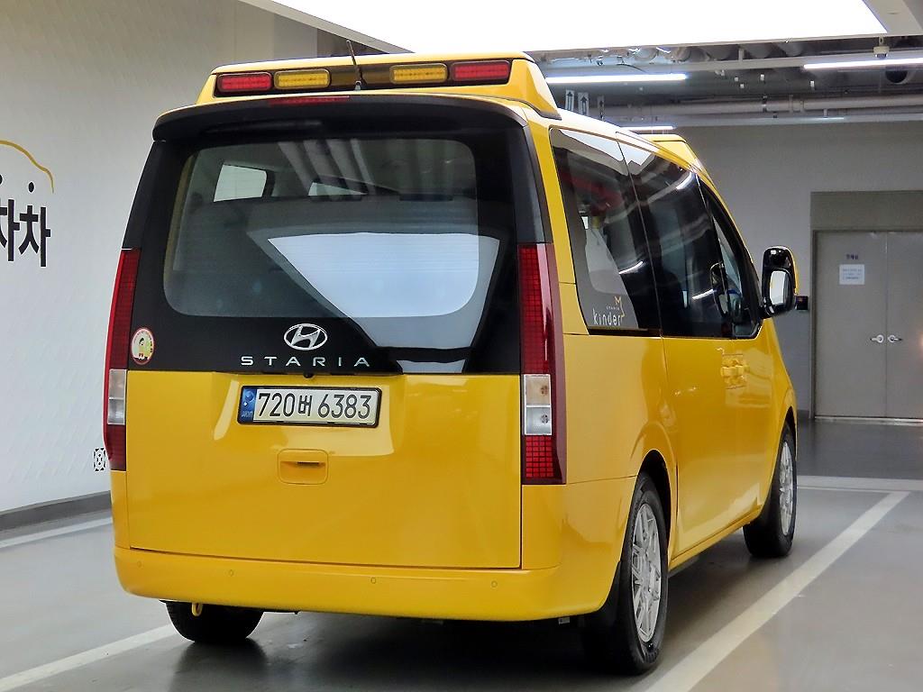 HYUNDAI Staria - Vista 4