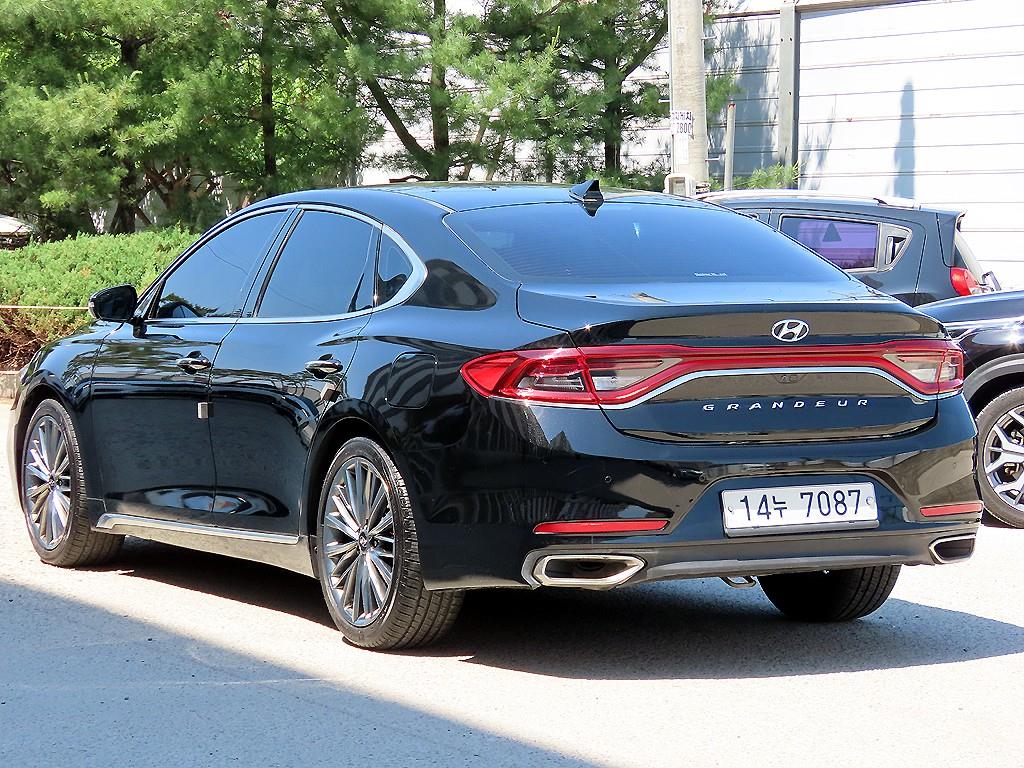HYUNDAI Grandeur - Vista 3