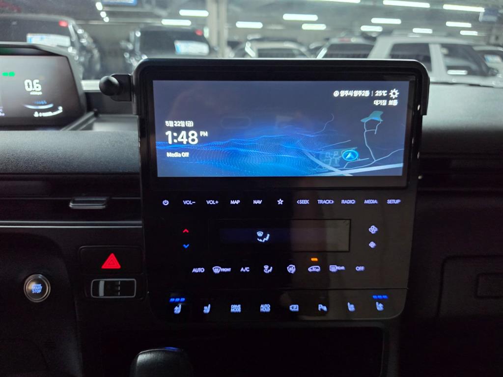 HYUNDAI Staria - Vista 11